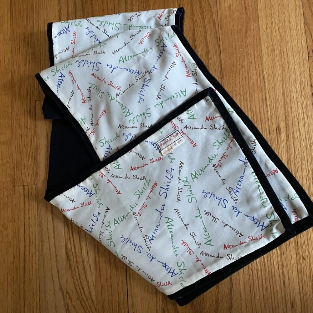 Alexander Shields scarf
